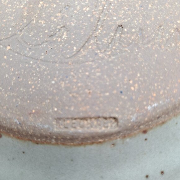 Artist Signed Studio Art Pottery Round Butter / Cheese Dish w/ Dome Lid - Picture 9 of 11